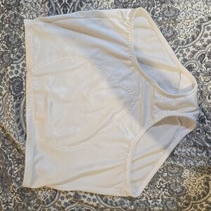 NWOT Bali firm control shaping briefs with tummy panel